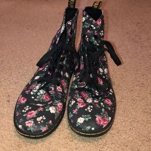 Dr. Martens Hackney boot